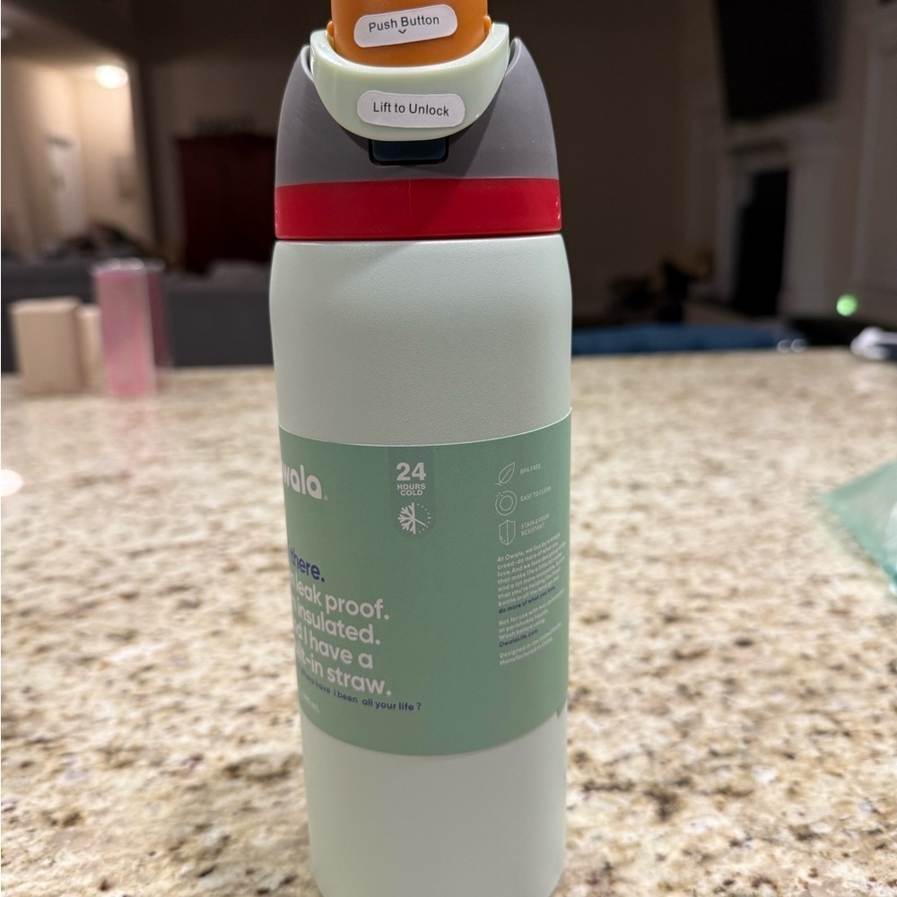 Owala Insulated Tumbler with Built-in Straw 32oz